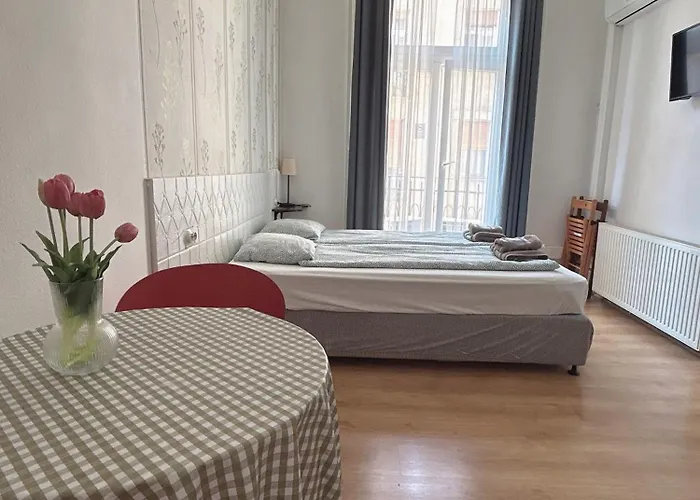 11# Sunflower Cozy Apartment